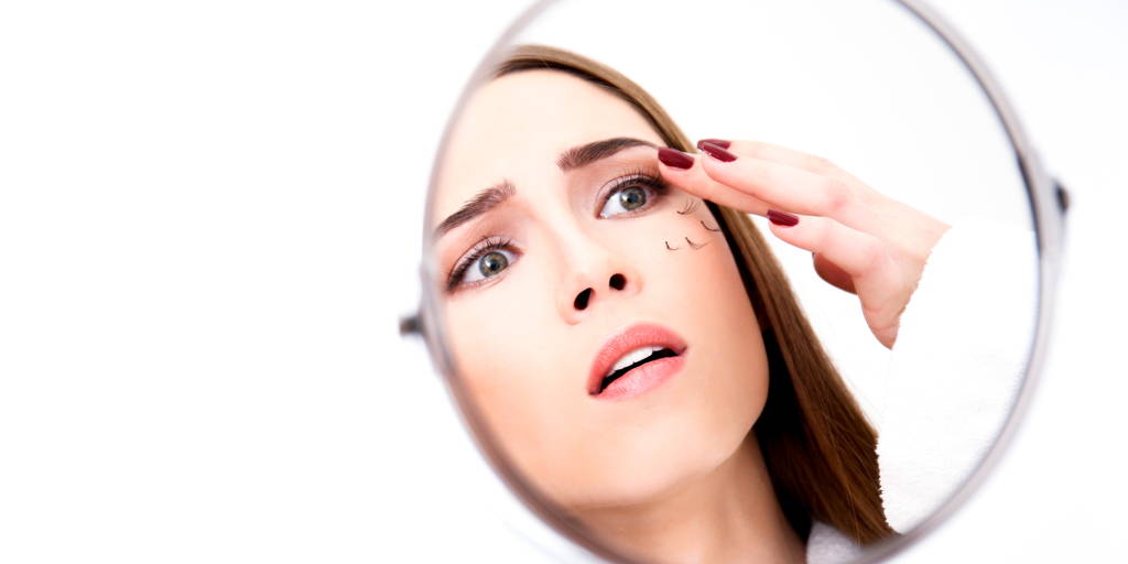 How Many Eyelash Extensions Should Fall Out Per Day? The Lash